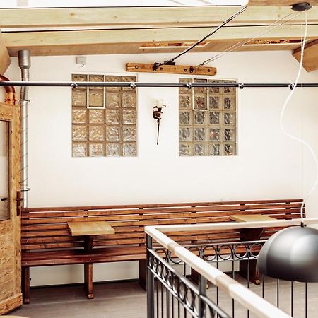 Gasthaus Zum Adler Großwallstadt Exterior foto