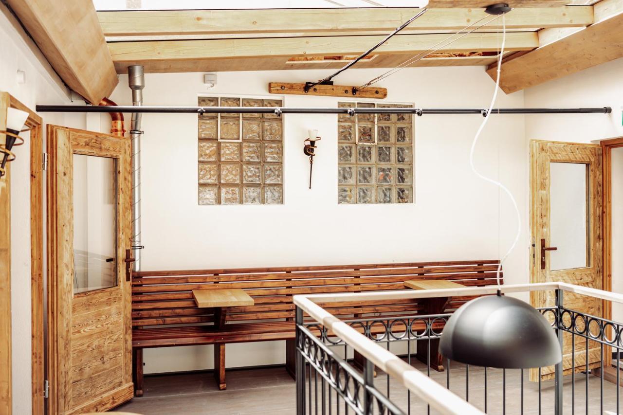 Gasthaus Zum Adler Großwallstadt Exterior foto